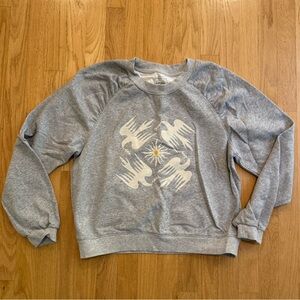 The Art of Anthropologie Cream and Gray Sweatshirt by Jason Yun Size Large